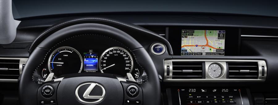  Lexus IS300h 2013 года  (фото 7 из 26)